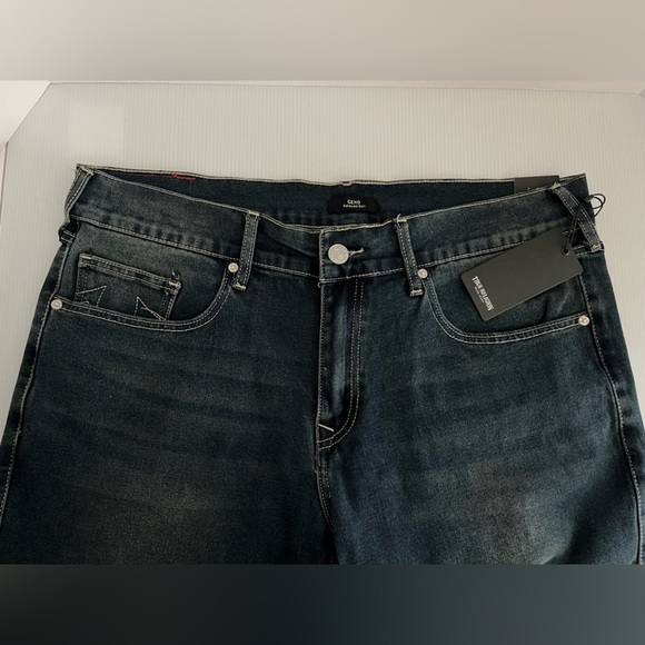 True Religion Geno SN Relaxed Slim Jeans Size 38x32 Dark Smoky Wash - Picture 8 of 13
